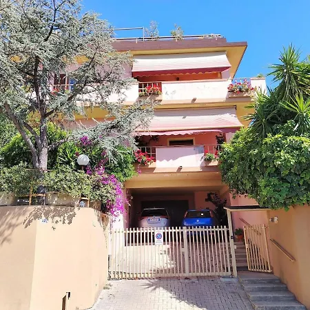 Il Gelsomino Con Giardino