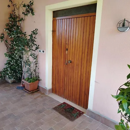 Apartment Il Gelsomino Con Giardino *